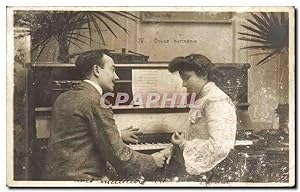 Bild des Verkufers fr Fantaisie - Couple - Douce Harmonie - piano - klavier - Carte Postale Ancienne zum Verkauf von CPAPHIL