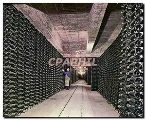 Bild des Verkufers fr Carte Postale Semi Moderne Espagne Espana Spain Cavas Codorniu Bouteilles en cours de vieillissement zum Verkauf von CPAPHIL