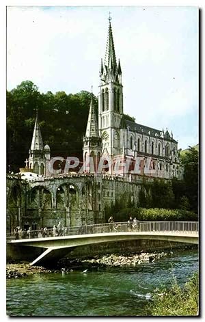 Bild des Verkufers fr Carte Postale Moderne Lourdes la basilique et le pont sur la Gave zum Verkauf von CPAPHIL