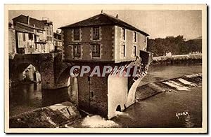 Seller image for Carte Postale Ancienne Millau Le vieux moulin sur une marche du pont detruit par une crue du Tarn for sale by CPAPHIL