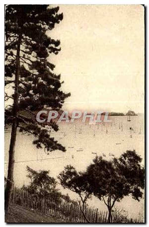 Image du vendeur pour Carte Postale Ancienne Cancale Chemin de Ronde Rocher de Cancle mis en vente par CPAPHIL