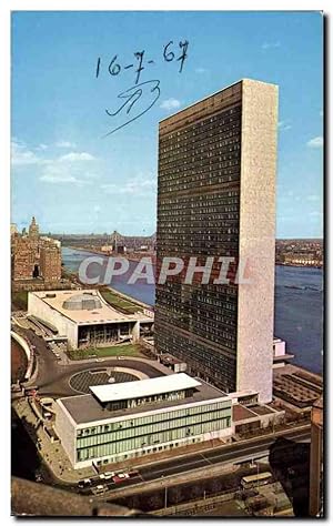 Imagen del vendedor de Carte Postale Ancienne United Nations Nations Unies A View of United Nation Headquarters looking North Shown New York a la venta por CPAPHIL