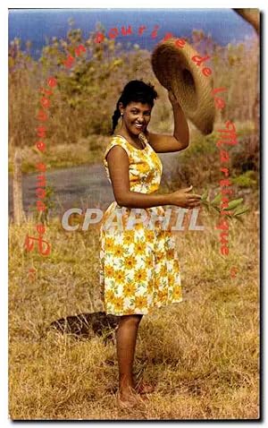 Seller image for Carte Postale Moderne Martinique Un sourine des Isles A west indian smle for sale by CPAPHIL