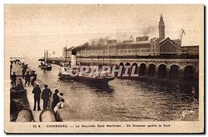 Bild des Verkufers fr Carte Postale Ancienne Cherbourg La Nouvelle Gare Maritime Un Steamer quitte le Port zum Verkauf von CPAPHIL