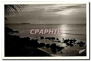 Bild des Verkufers fr Carte Postale Ancienne Dakar (Senegal) Aurore sur la Corniche zum Verkauf von CPAPHIL