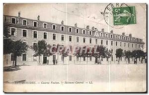 Image du vendeur pour Carte Postale Ancienne Auxerre Caserne Vauban Batiment Central Militaria mis en vente par CPAPHIL