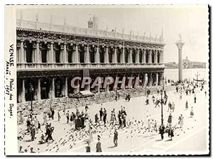 Immagine del venditore per Carte Postale Ancienne Venise Palais des Doges Anne 1957 venduto da CPAPHIL