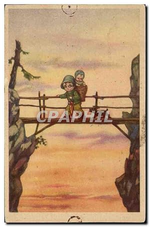 Bild des Verkufers fr Carte Postale Ancienne Humour Enfants sur une passerelle zum Verkauf von CPAPHIL