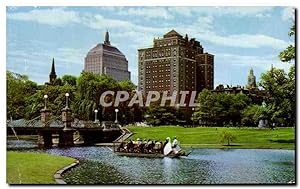 Image du vendeur pour Carte Postale Ancienne Swan boat on beautiful public gardens boston massachusetts mis en vente par CPAPHIL