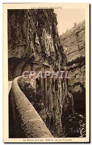 Seller image for Carte Postale Ancienne La Route en a Pic et les Tunnels for sale by CPAPHIL