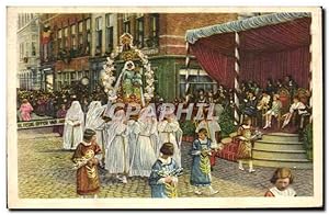 Bild des Verkufers fr Image Folklore Belge Le bon Chocolat Belge Bruges Procession du Saint sang La vierge et l'enfant Jesus zum Verkauf von CPAPHIL