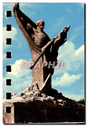 Immagine del venditore per Carte Postale Semi Moderne Verdun Et Les Champs De Bataille Le lion de la Chapelle Ste Fine Monument Marquant venduto da CPAPHIL