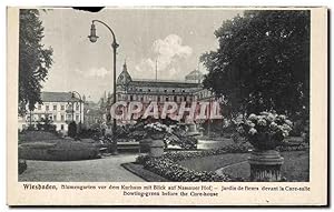 Bild des Verkufers fr Carte Postale Ancienne Wiesbaden Blumengarten vor dem Kurhaus mit Nassauer Hoff Jardin de Fleurs devant la cUre Salle Bowling green before zum Verkauf von CPAPHIL