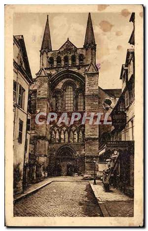 Imagen del vendedor de Carte Postale Ancienne Lisieux La Rue de Paradis Portail de la Cathdrale Saint Pierre a la venta por CPAPHIL