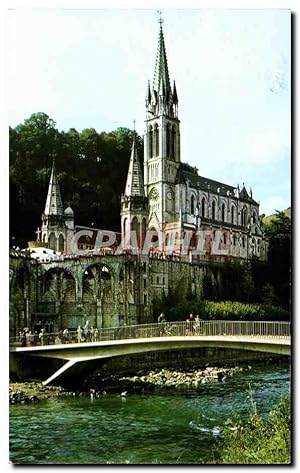 Bild des Verkufers fr Carte Postale Moderne Lourdes La Basilique Et Le Pont Sur La Gave zum Verkauf von CPAPHIL