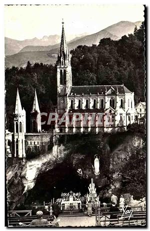 Seller image for Carte Postale Ancienne Souvenir de Lourdes La Basilique et la Grotte for sale by CPAPHIL