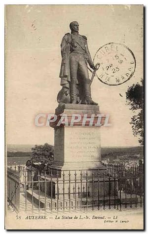 Bild des Verkufers fr Carte Postale Ancienne Auxerre La Statue de Davout Enfant zum Verkauf von CPAPHIL