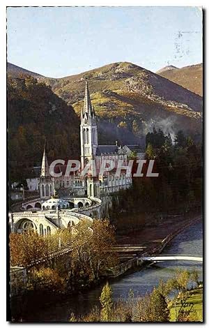 Bild des Verkufers fr Carte Postale Ancienne Lourdes La Basilique et le Gave de Pau zum Verkauf von CPAPHIL