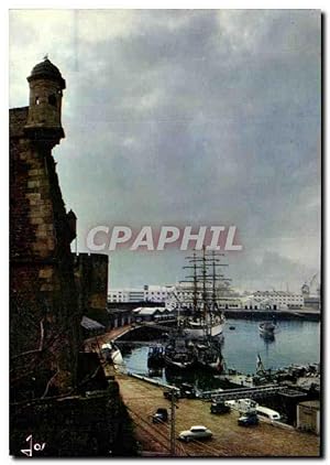 Image du vendeur pour Carte Postale Moderne La Bretagne En Couleurs Brest Grand Voilier Sous les Remparts du Chteau Bateau mis en vente par CPAPHIL