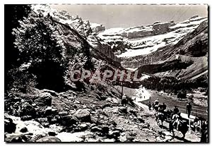 Bild des Verkufers fr Carte Postale Moderne Le Cirque De Gavarnie zum Verkauf von CPAPHIL