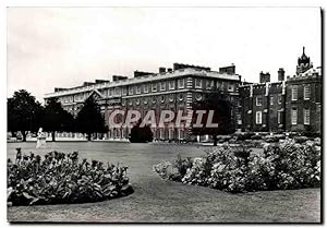 Seller image for Carte Postale Ancienne Hampton Court Place Middlesex The palace from the Nort Line for sale by CPAPHIL
