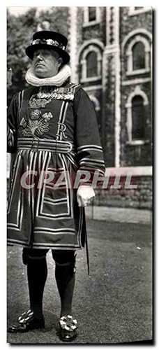 Imagen del vendedor de Carte Postale Ancienne Tower of London Chief Yeoman Warder a la venta por CPAPHIL