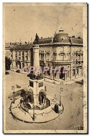 Bild des Verkufers fr Carte Postale Ancienne Chambery La fontaine des elephants zum Verkauf von CPAPHIL