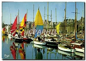Seller image for Carte Postale Moderne Saint Malo Le port de yachts a l'arrivee d'une course croisiere for sale by CPAPHIL