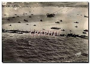 Image du vendeur pour Carte Postale Moderne Militaria 2eme guerre mondiale Debarquement en Normandie vue arienne du port artificiel Winston Arromanches mis en vente par CPAPHIL