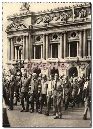 Image du vendeur pour Carte Postale Moderne Militaria 2eme guerre mondiale Liberation de Paris Prisonniers allemands place de l'Opera mis en vente par CPAPHIL