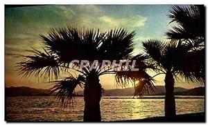 Seller image for Carte Postale Moderne La Cote d'Azur Miracle De la Nature Coucher de Soleil Sur La Cote for sale by CPAPHIL