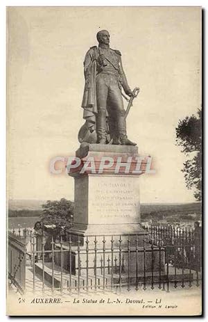 Bild des Verkufers fr Carte Postale Ancienne Auxerre La Statue de Davout zum Verkauf von CPAPHIL