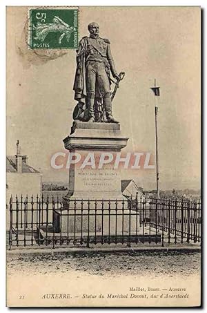 Bild des Verkufers fr Carte Postale Ancienne Auxerre Statue du Marechal Davout duc d'Auerstaedt zum Verkauf von CPAPHIL