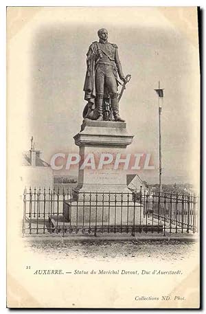 Bild des Verkufers fr Carte Postale Ancienne Auxerre Statue du Marichal Davout Duc d'Auerstaedt zum Verkauf von CPAPHIL