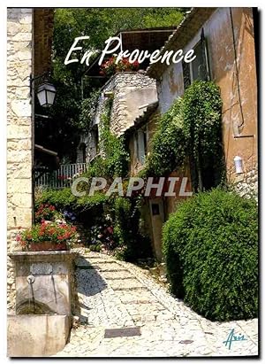 Bild des Verkufers fr Carte Postale Moderne Une Rue Typique De La Provence zum Verkauf von CPAPHIL