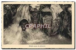 Image du vendeur pour Carte Postale Ancienne Riatia sous la douche Edon Sple Des Auto Circuits Nord Africains De La Cie Gle Transatlantique mis en vente par CPAPHIL