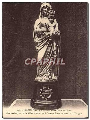 Imagen del vendedor de Carte Postale Ancienne Hennebont Statue De Notre Dame Du Voeu La peste sevit Voeu a la vierge a la venta por CPAPHIL