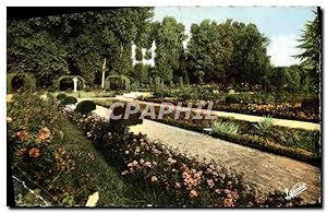 Bild des Verkufers fr Carte Postale Moderne Bourges Le Jardin des Pres Ficaux La roseraie et le Dieu Pan zum Verkauf von CPAPHIL