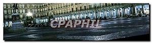 Seller image for Carte Postale Moderne Madrid Vista nocturna de la Plaza Mayor for sale by CPAPHIL