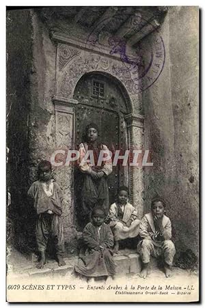 Carte Postale Ancienne Scenes Et Types Enfants Arabes A La Porte De La Maison Enfants