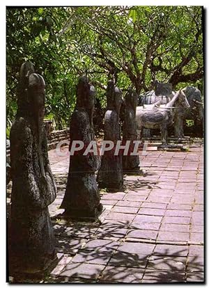 Seller image for Carte Postale Moderne Hue Vietnam Emperor Tu Duc's mausoleum for sale by CPAPHIL