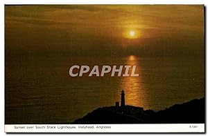 Immagine del venditore per Carte Postale Moderne Sunset over South Stack Lighthouse Holyhead Angelsey venduto da CPAPHIL
