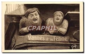 Immagine del venditore per Carte Postale Ancienne Vannes Groupe Grotesque D'un Menage surnomme Vannes et sa femme venduto da CPAPHIL