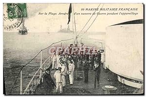 Image du vendeur pour Carte Postale Ancienne Bateau Marine militaire Sur la plage Arriere d'un navire de guerre pendant l'appareillage mis en vente par CPAPHIL