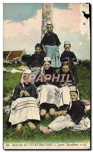 Carte Postale Ancienne Moeurs Et Types Bretons Jeunes Bigoudenes Folklore