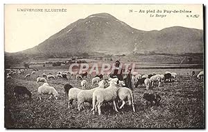 Seller image for Carte Postale Ancienne Folklore Auvergne Au pied du Puy de Dome Le berge Moutons for sale by CPAPHIL