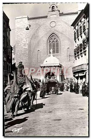 Seller image for Carte Postale Moderne Perpignan Semaine sainte en Roussillon La procession de la Sanch Le cortege des Mysteris for sale by CPAPHIL