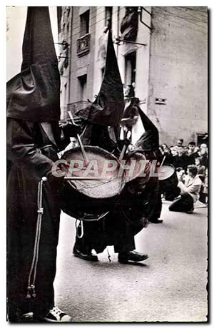 Seller image for Carte Postale Moderne Perpignan Semaine sainte en Roussillon La procession de la Sanch Les tambours voles de crepe pendant la procession for sale by CPAPHIL