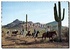 Bild des Verkufers fr Carte Postale Moderne Far West Cow Boy Riders on the Arizona street zum Verkauf von CPAPHIL
