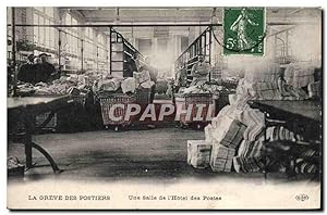 Carte Postale Ancienne La greve des postiers Une salle de l'hôtel des postes TOP